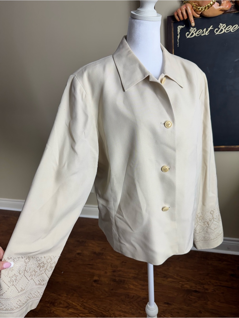 Due per due collection size 16 silk wool embroidered cream jacket